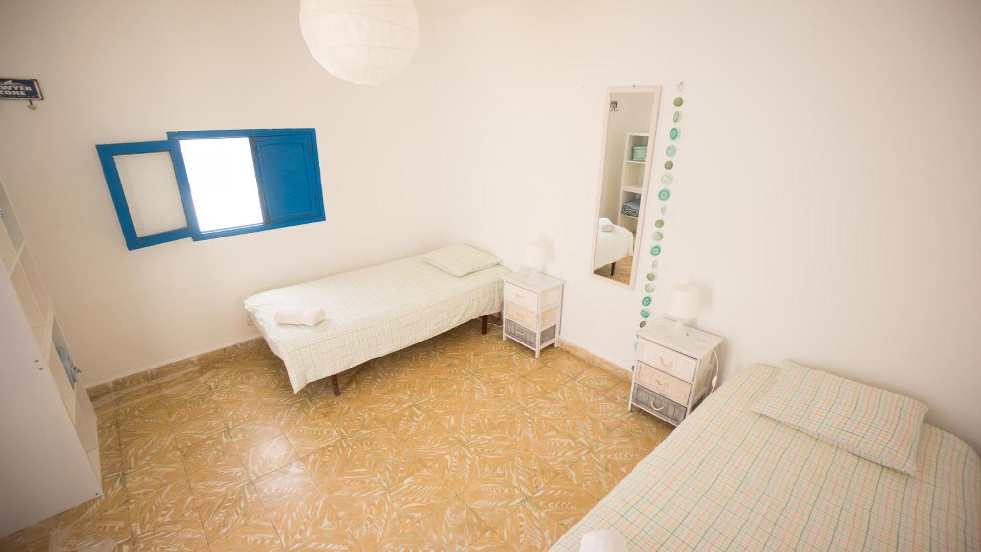 Albergue Sol y Mar Surf Camp Corralejo Habitación foto
